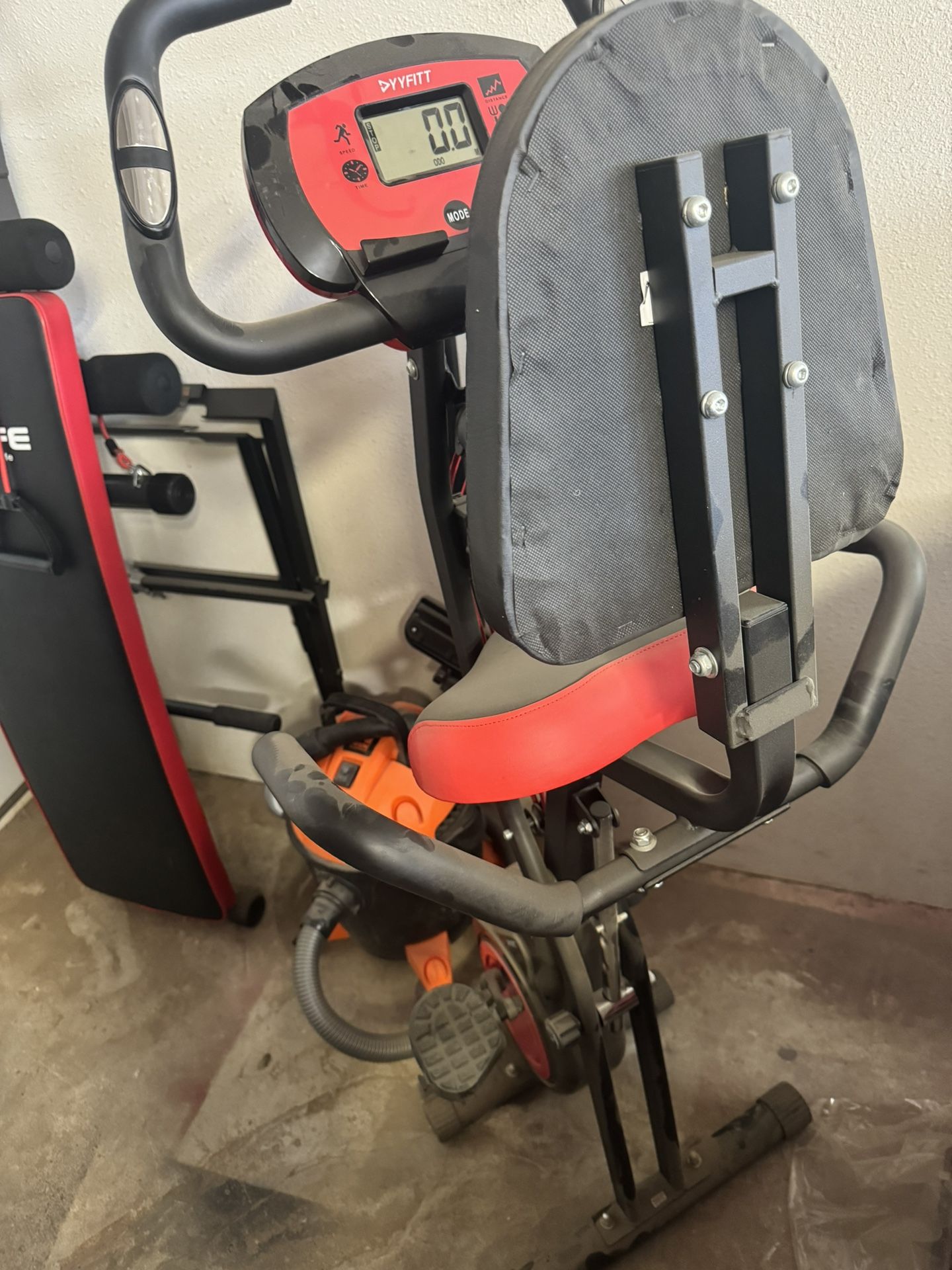 YYFITT EXERCISE BIKE