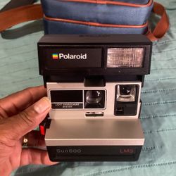 vintage Polaroid Sun 600 LMS instant camera