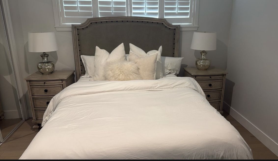 Queen Bedroom Set