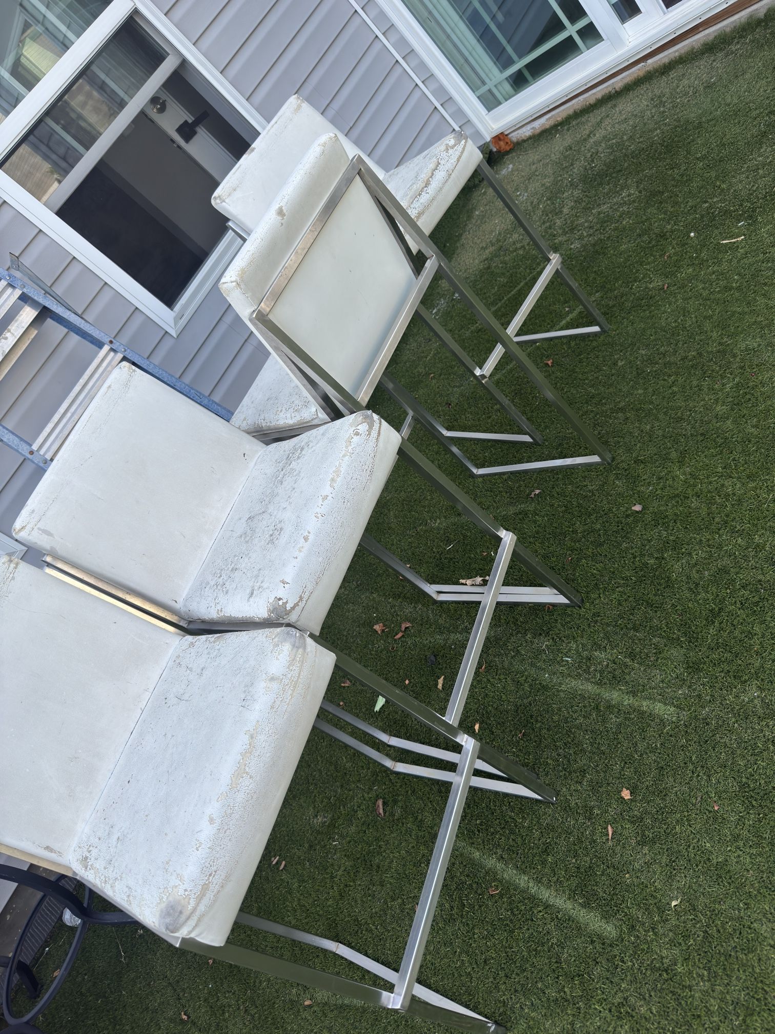 Free Bar Stools