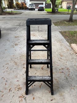 Green Bull Fiberglass Step Ladder 4ft