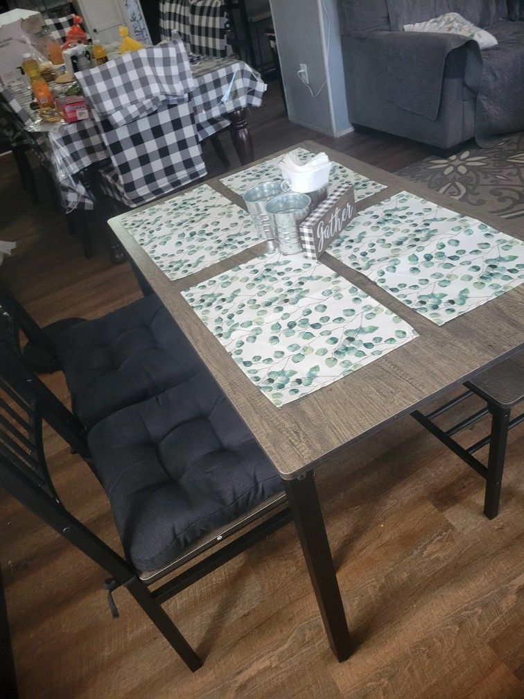 Small Dining  Table Set