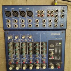 Yamaha MG 10/2  Stereo Sound Mixer