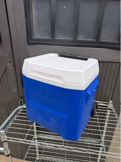 Igloo 16 Qt. Laguna Ice Chest w/ Wheels