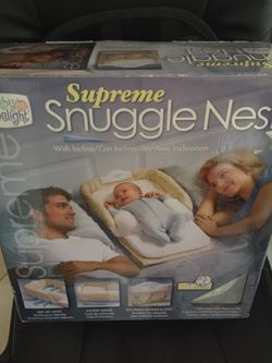Baby snuggle nest