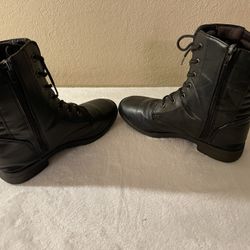 Very Nice Black Boots W/zippers On The Sides Size M 7/8 ETC Girls Boots