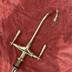 bathroom sink faucet