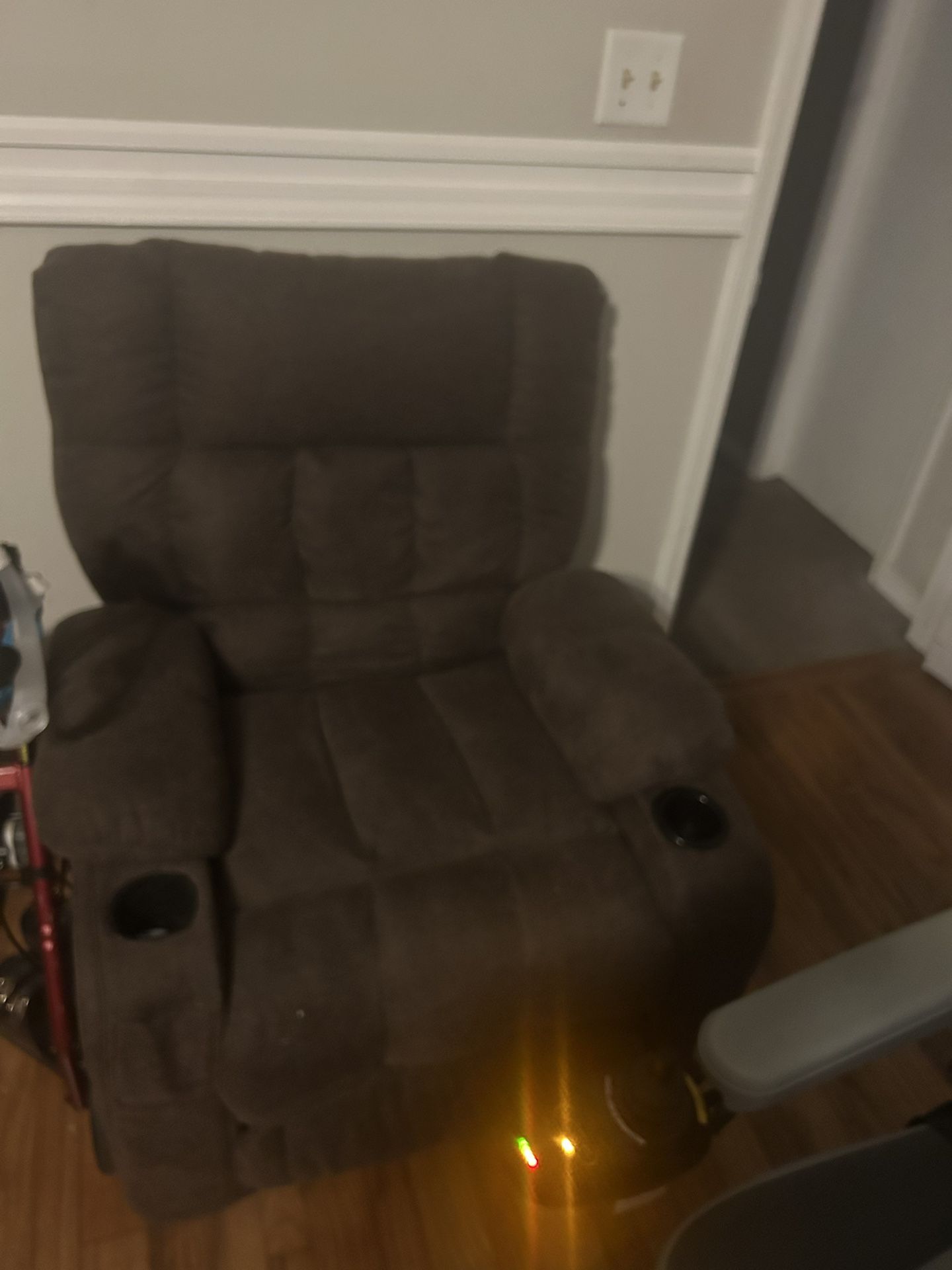 Mechanical Lift Recliner