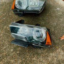 2011-2014 Dodge Charger - Driver and Passenger Side Headlights, with Bulbs, Halogen