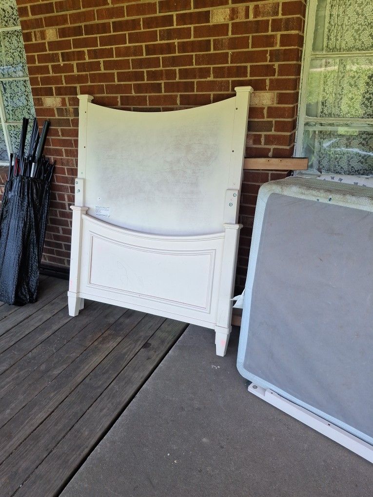 Twin Bed With Matress