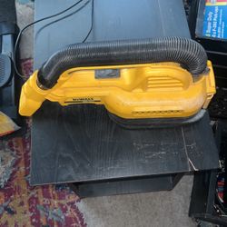 DEWALT  DCV517 Wet dry Vac