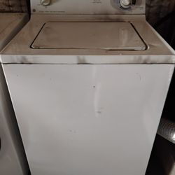 3 Washers 1 Dryer , Sold Individual For Parts/Scrap