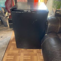 Mini Fridge 