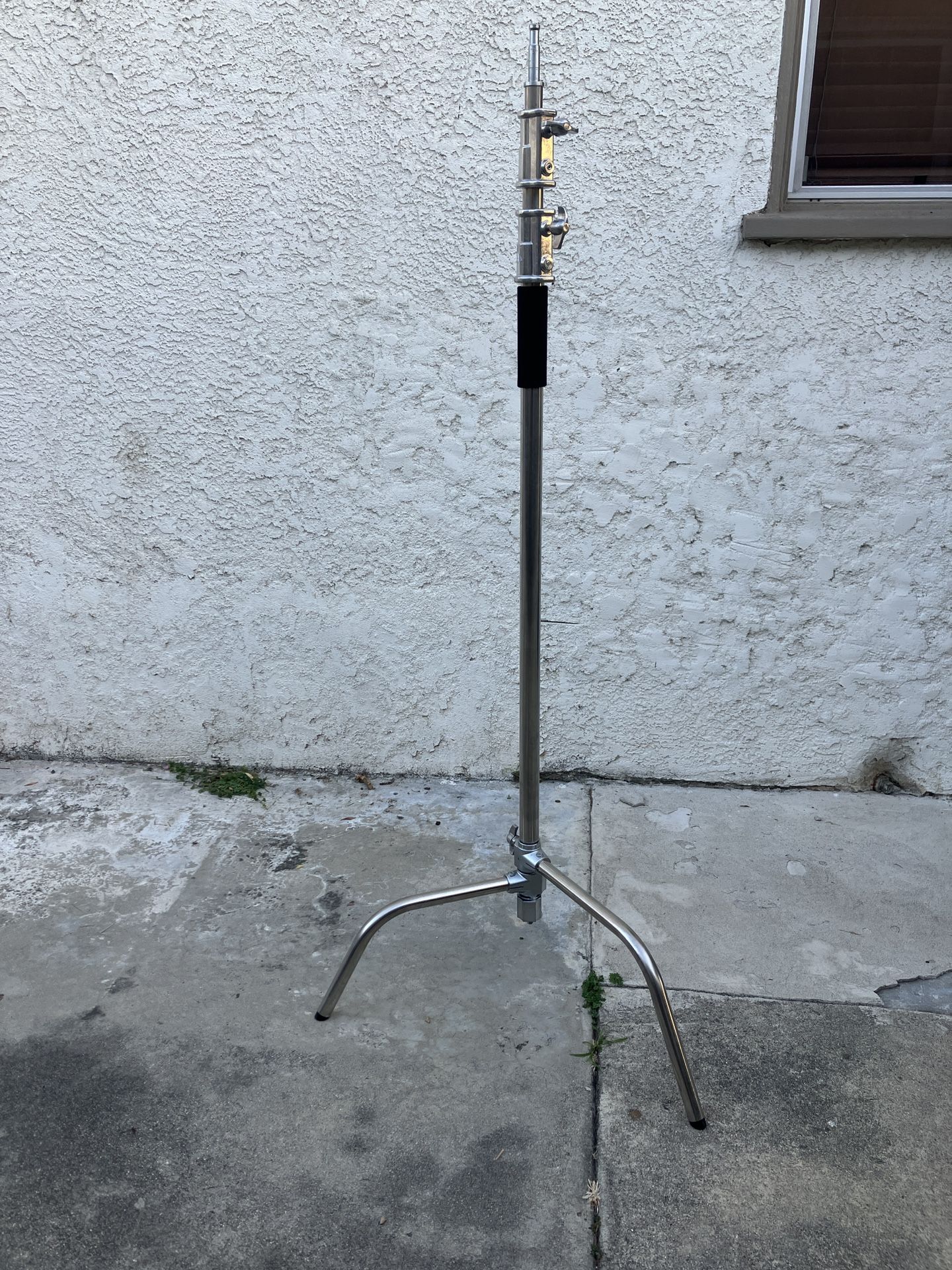 C-Stand, Turtle Base