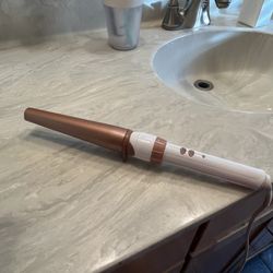 Wand Curling Iron