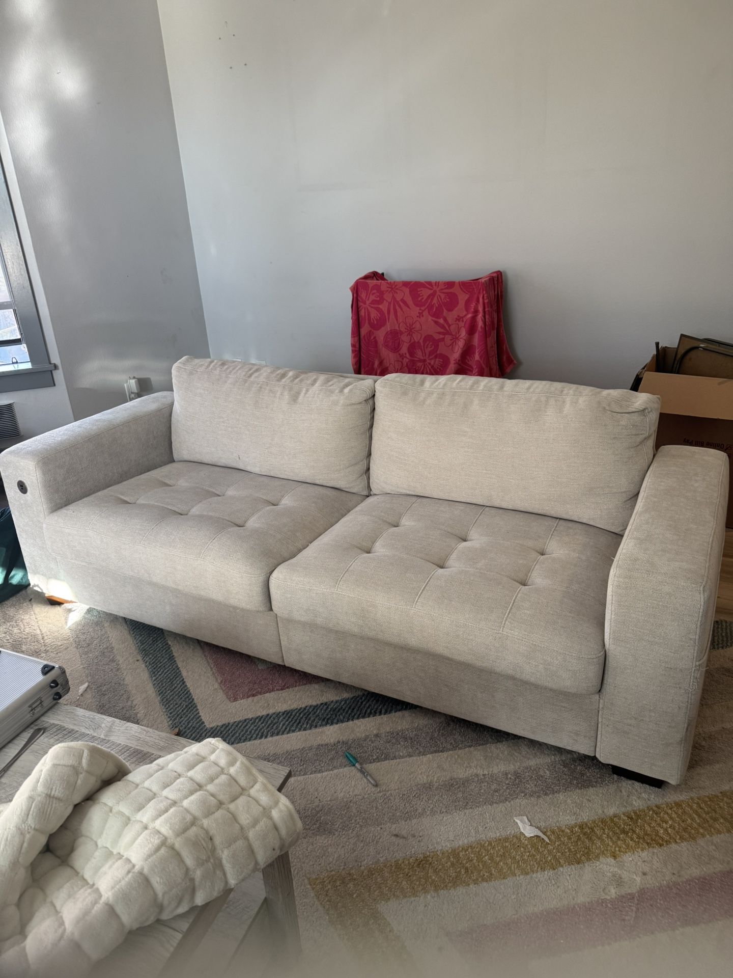 Beige 3-seat Couch With Charging Plug