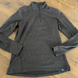 REI women Lightweight 1/4 Base Layer Top size M