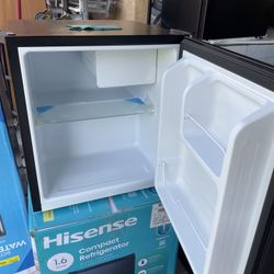 Hisense Mini Fridge