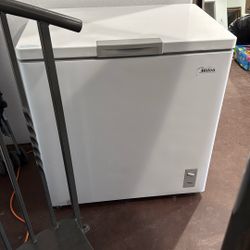 Midea Deep Freezer $250  32x21 X 34 H
