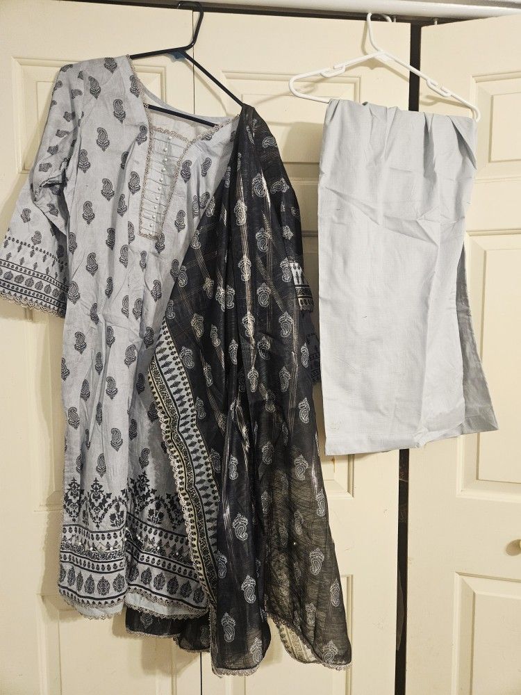 Pakistani Women's Lawn Suit Brand New