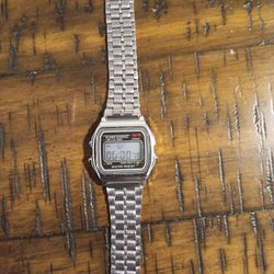 Silver Digital Watch - like Casio - Alarm chrono - stopwatch

swismytth (91)