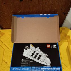 Lego Adidas OG Superstar