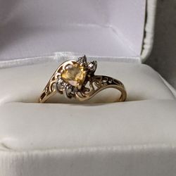 10K Solid Gold Citrine And Diamond Ring Sz 7 