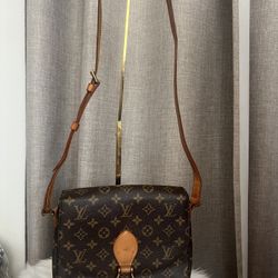 AUTHENTIC LV ST. CLOUD GM
