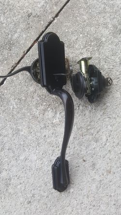 Font door handle with dead bolt set