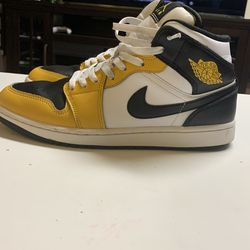 Air Jordan 1 Mid "Yellow Ochre size 10  in men