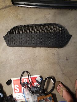 2020 Toyota Yaris Grill