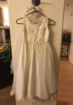 Girls 8-10 first communion dress. Good condition