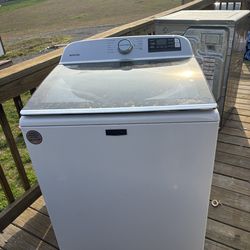 Washer and dryer set everything works great 300$