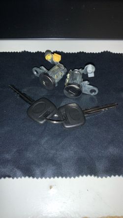 Car door lock with keys