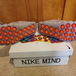 Women's Nike Mind 002 Size 11 Women's