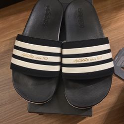 Adidas Slides Adilette Comfort Msize5/ WMN Size6