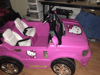 Hello kitty sales battery powered car