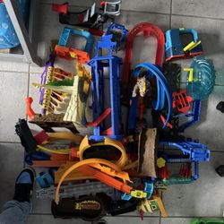 Hot Wheels & Mario Tracks And Cars