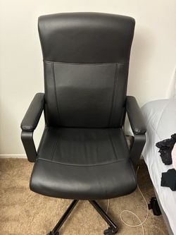 Desk chair