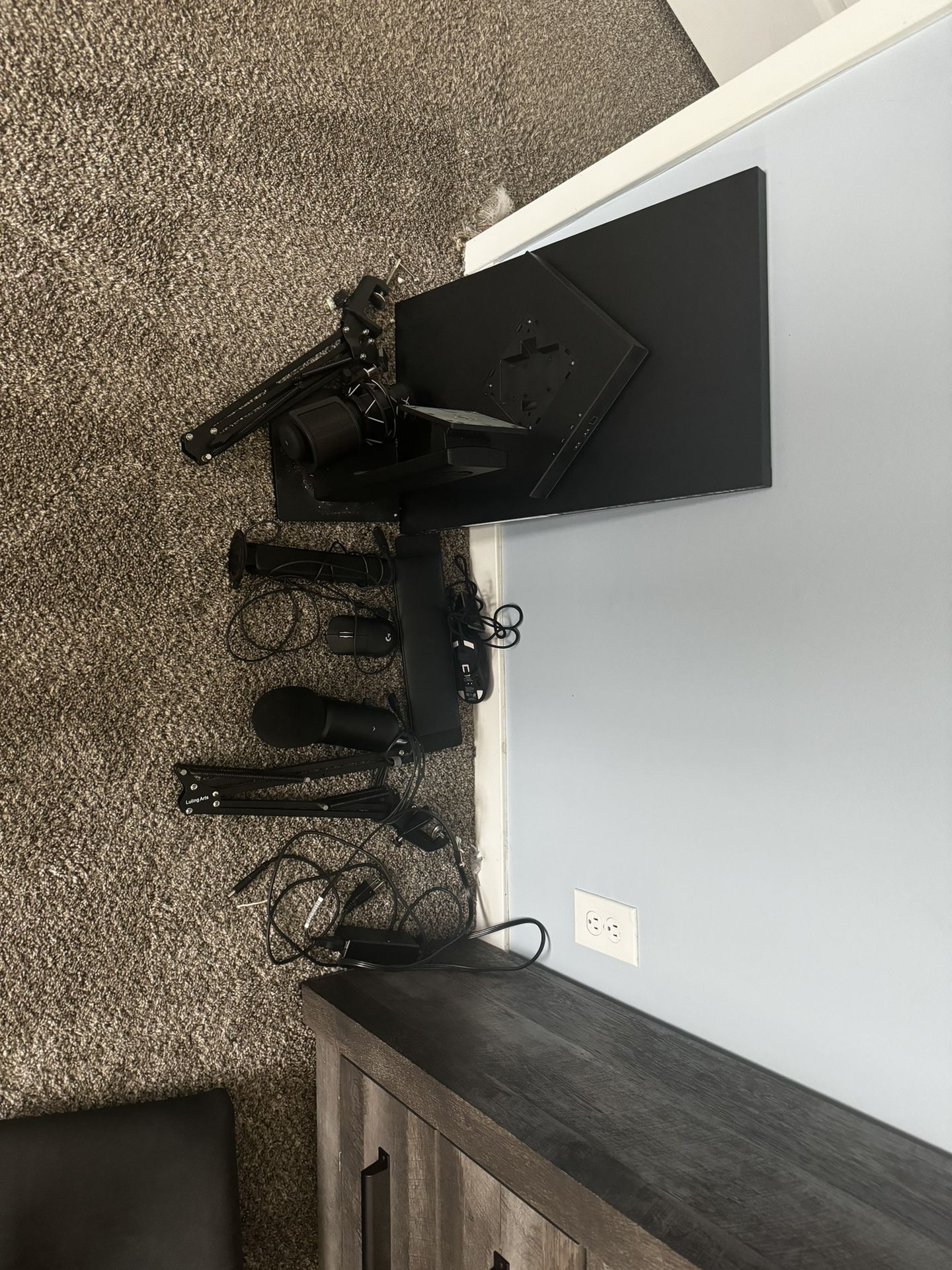 Streaming Equipment