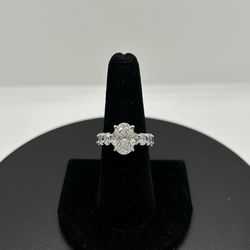 BRAND NEW 14KW 4.09CTW Oval Engagement Ring