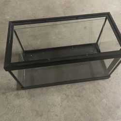 2.5 Gal Aquarium With Glass Lid