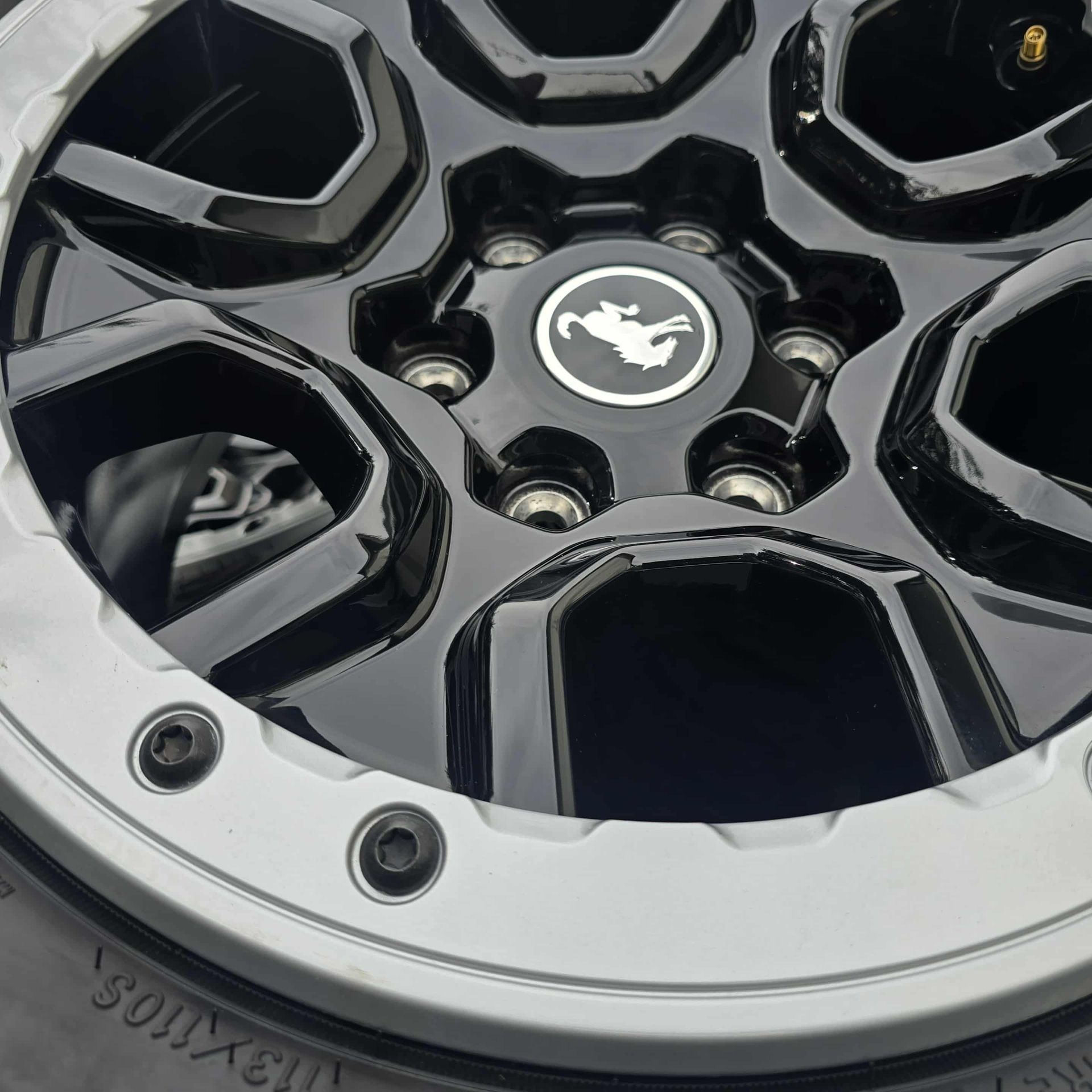 5 2024 FORD BRONCO RIMS AND TIRES 315-70R17 $1950