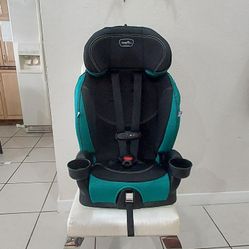 Car Seat  Evenflo Expire 2025-11-06