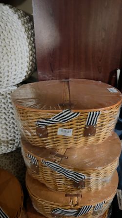 Picnic Basket Brand New 