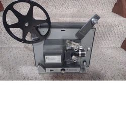 Vintage BELL & HOWELL AUDIOLOAD PROJECTOR