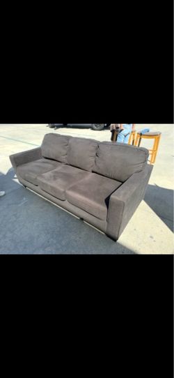 Pull out couch
