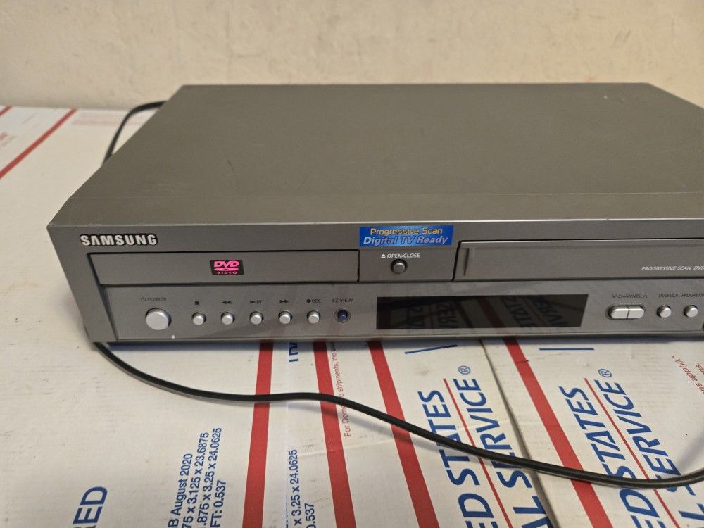 Samsung DVD/VHS Dual Deck Model Dvd-V3500