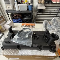Valve Cover With Gasket For 05-19 Nissan Frontier 2.5L