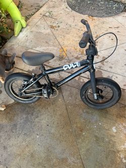12’ Cult Juvenile BMXbike in great shape1